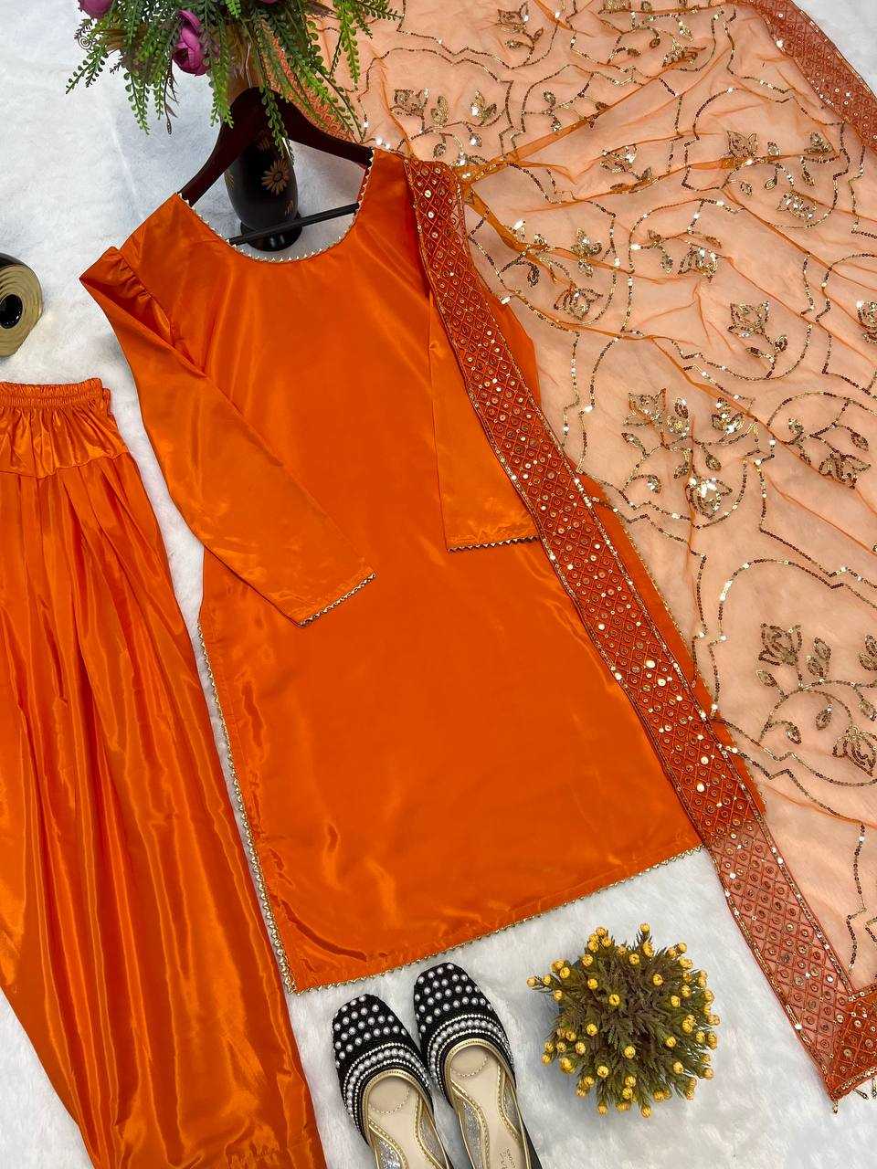 Crepe  Ladies Salwar Suits Party wear