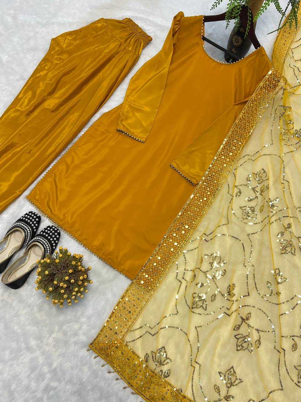 Crepe  Ladies Salwar Suits Party wear