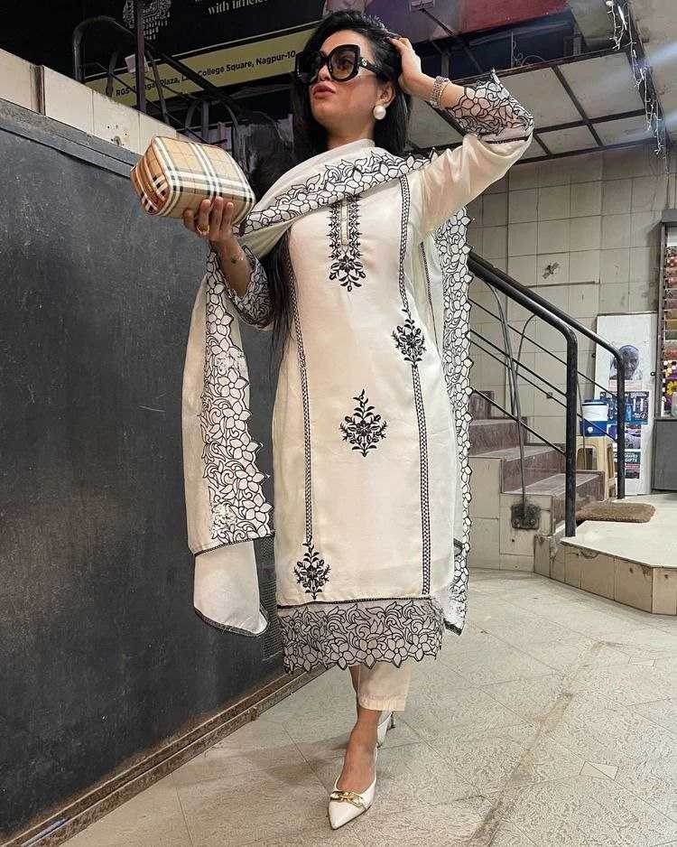 Crepe Ladies Printed Embroidery Suit - MYLUXURY LANE ENTERPRISE