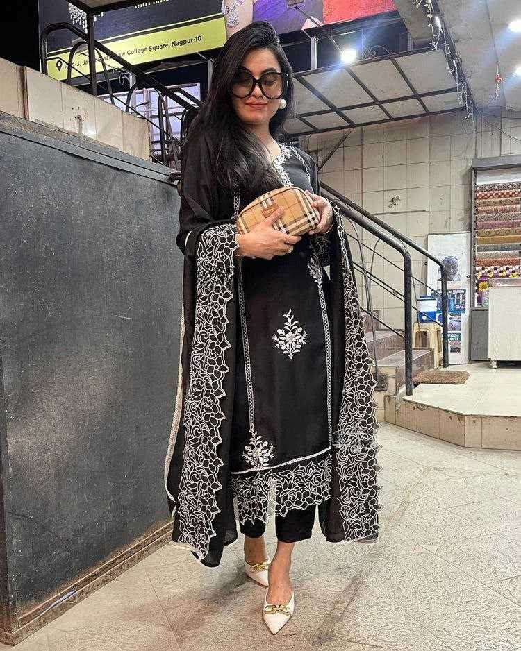 Crepe Ladies Printed Embroidery Suit - MYLUXURY LANE ENTERPRISE