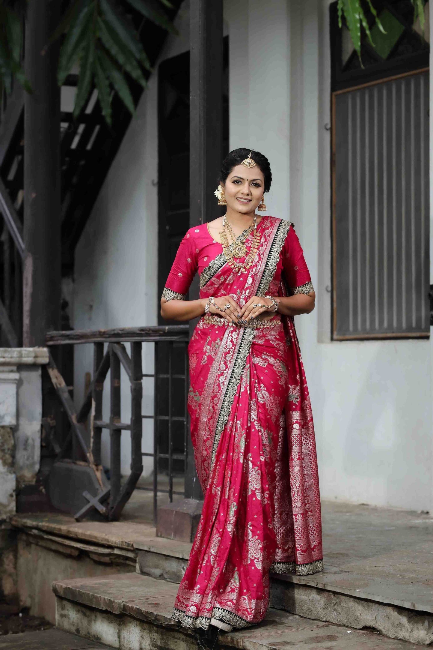 Dola Ladies Silk Sarees - MYLUXURY LANE ENTERPRISE
