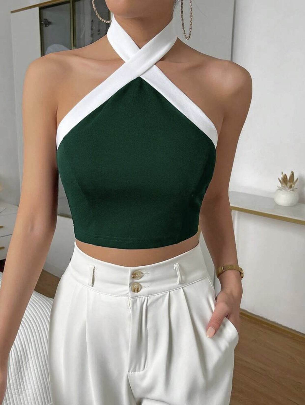 Women's Vest Contrast Color Decorative Buckle Top - MYLUXURY LANE ENTERPRISE
