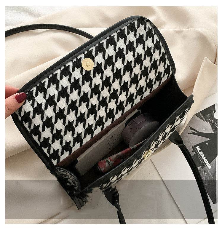 Women's Underarm Baguette Shoulder Bag - MYLUXURY LANE ENTERPRISE