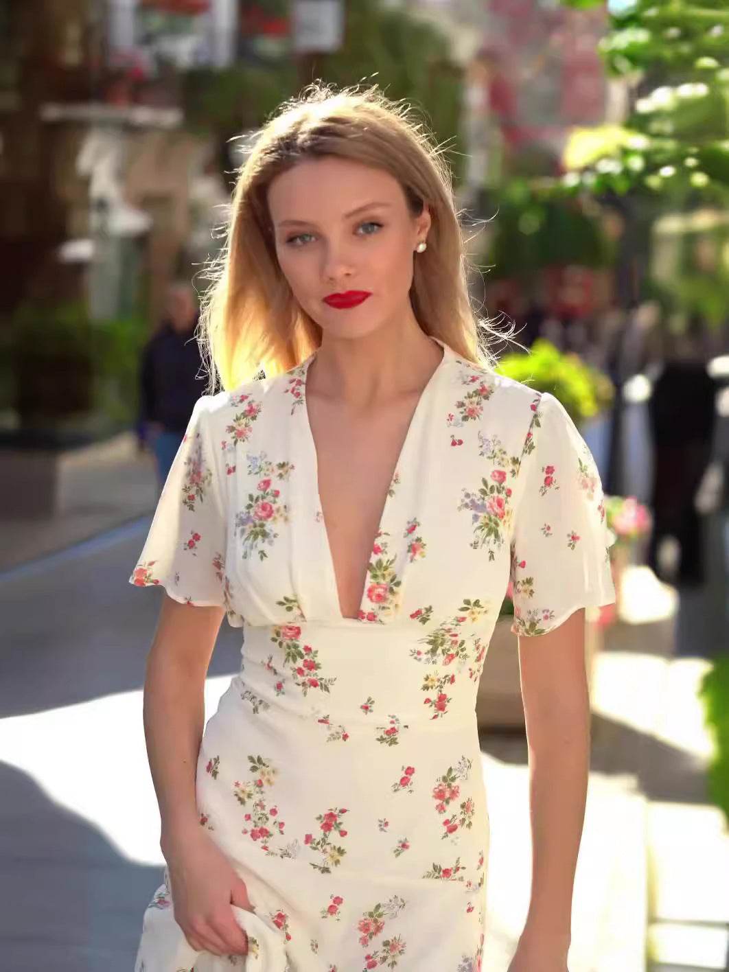 French Sexy Deep V Dress Gentle Small Floral Tight Waist Slimming Dress - MYLUXURY LANE ENTERPRISE