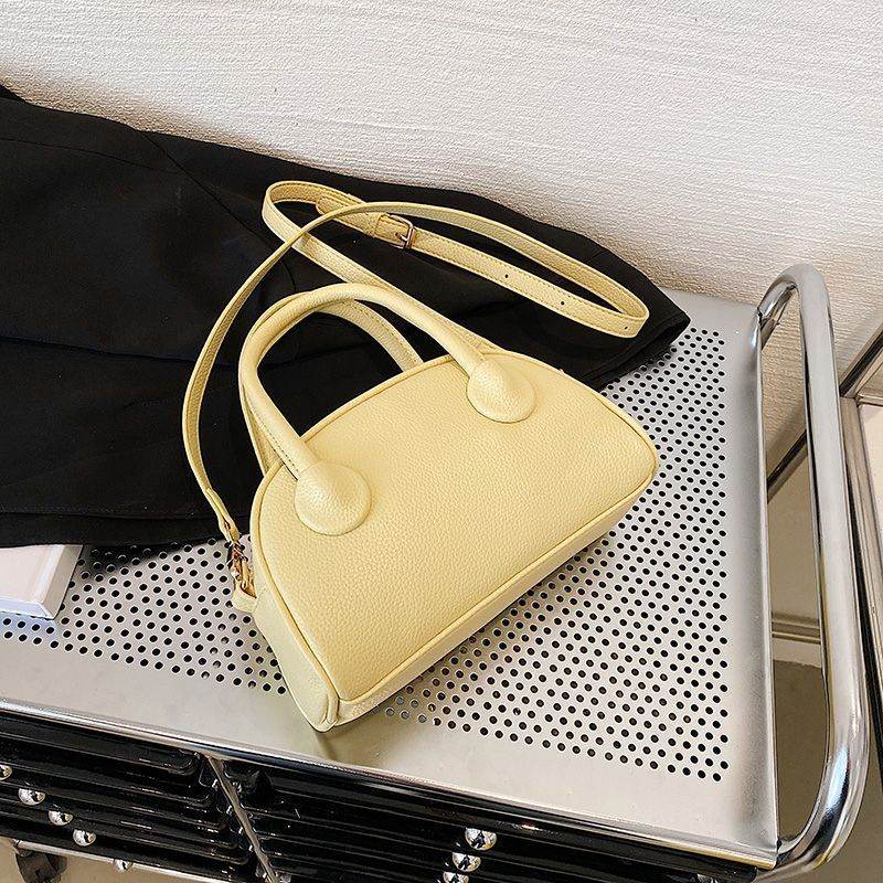 New Trendy Versatile Handheld Shoulder Bag - MYLUXURY LANE ENTERPRISE