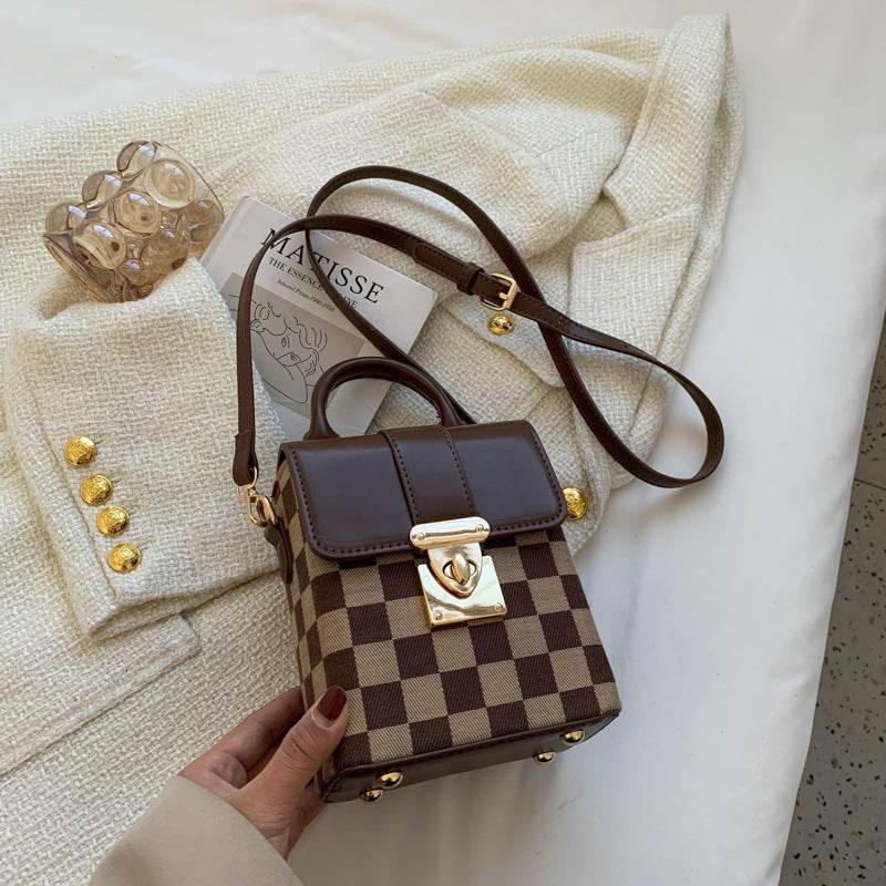 French Niche Design Bag Women's Portable - MYLUXURY LANE ENTERPRISE