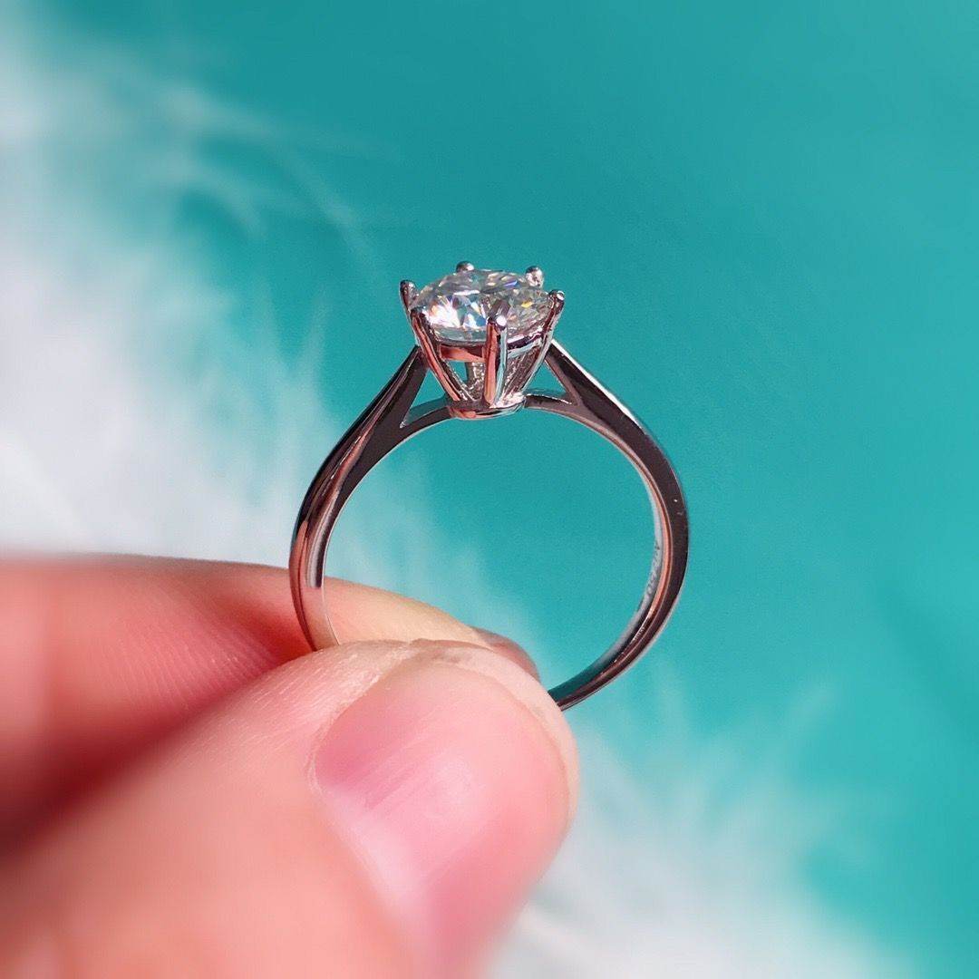 D-color Moissanite Ring Women's Six Claw White Diamond Eight Heart - MYLUXURY LANE ENTERPRISE