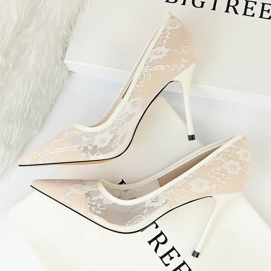 Pointed toe mesh hollow lace shoes - MYLUXURY LANE ENTERPRISE
