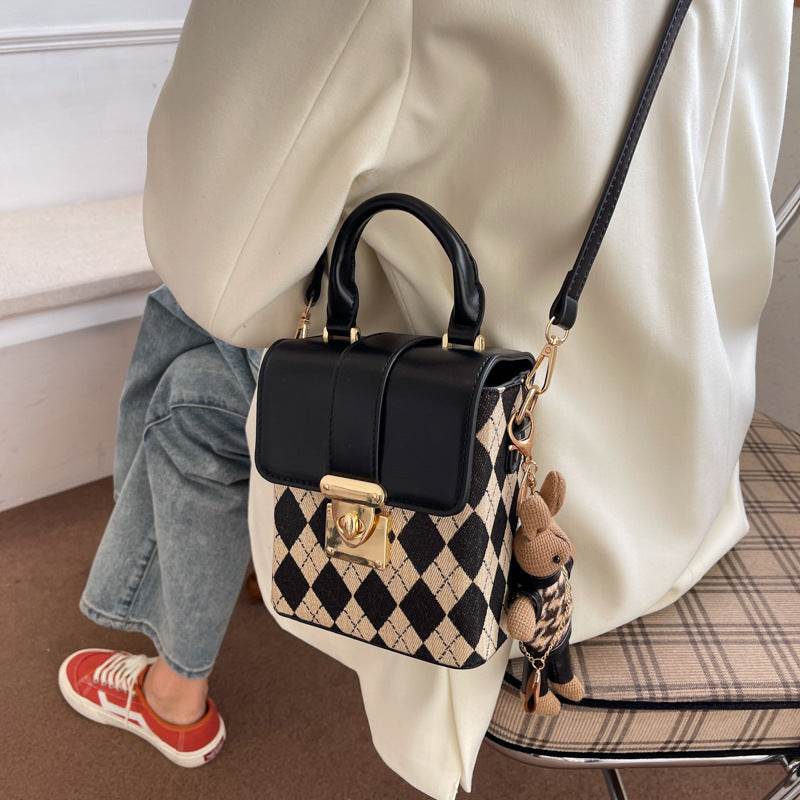 French Niche Design Bag Women's Portable - MYLUXURY LANE ENTERPRISE
