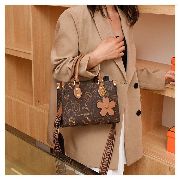 Women's Fashion Retro Printed Shoulder Messenger Bag - MYLUXURY LANE ENTERPRISE