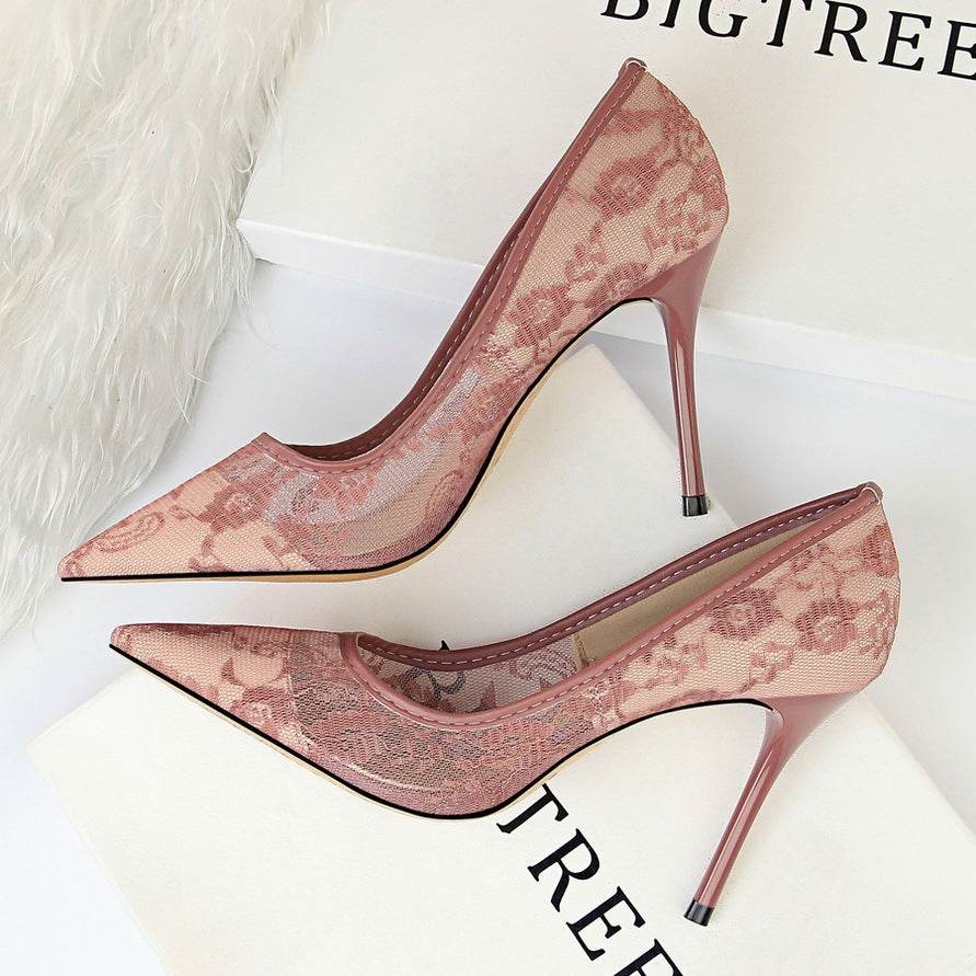 Pointed toe mesh hollow lace shoes - MYLUXURY LANE ENTERPRISE