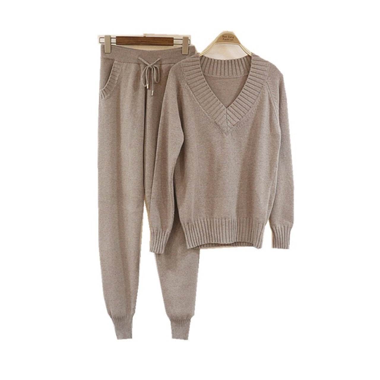 V-neck sweater and pants suit - MYLUXURY LANE ENTERPRISE