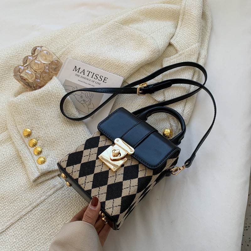 French Niche Design Bag Women's Portable - MYLUXURY LANE ENTERPRISE