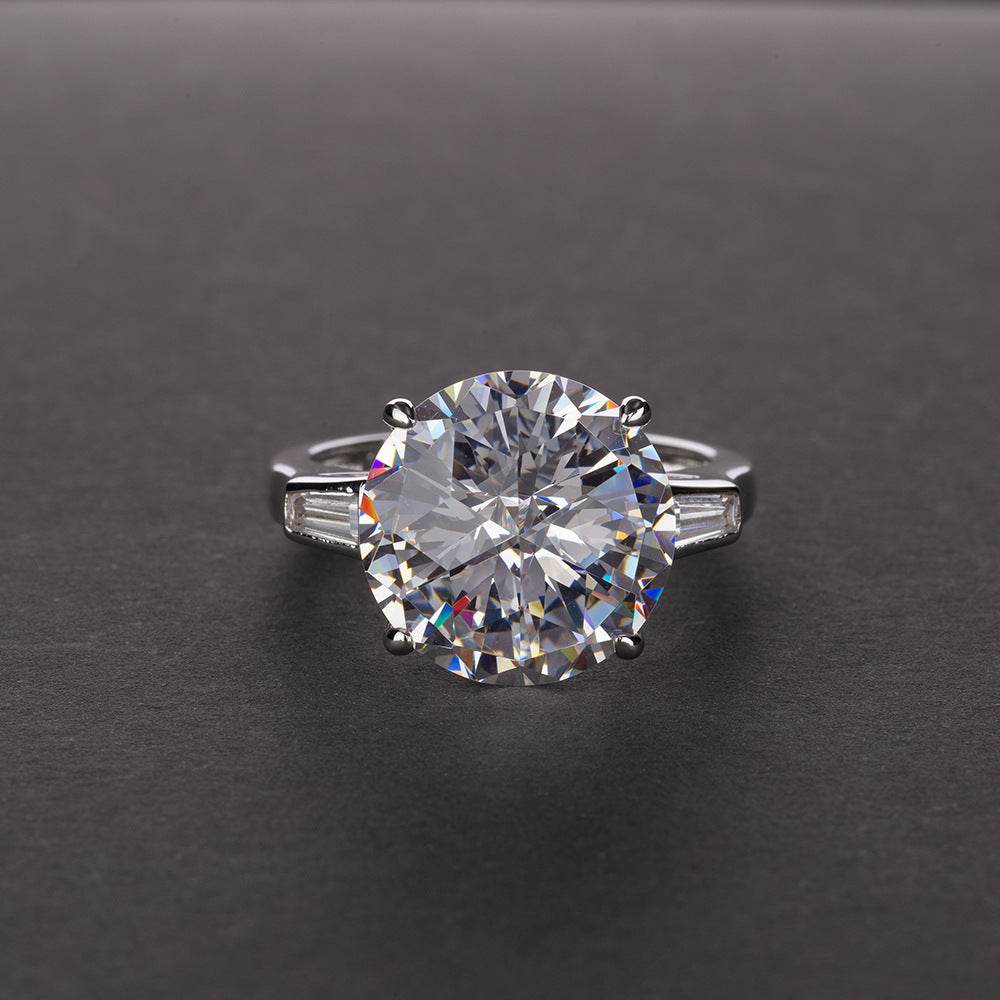 Creative Fashion Three Stone Diamond Women's Ring - MYLUXURY LANE ENTERPRISE