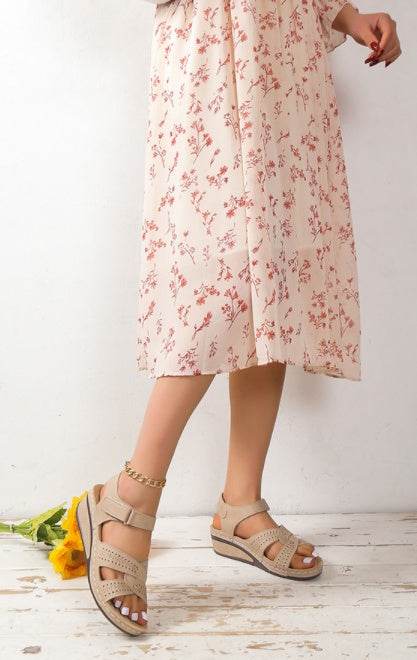 Retro Casual Flower Line Shaped Women's Slope Heel Sandals - MYLUXURY LANE ENTERPRISE