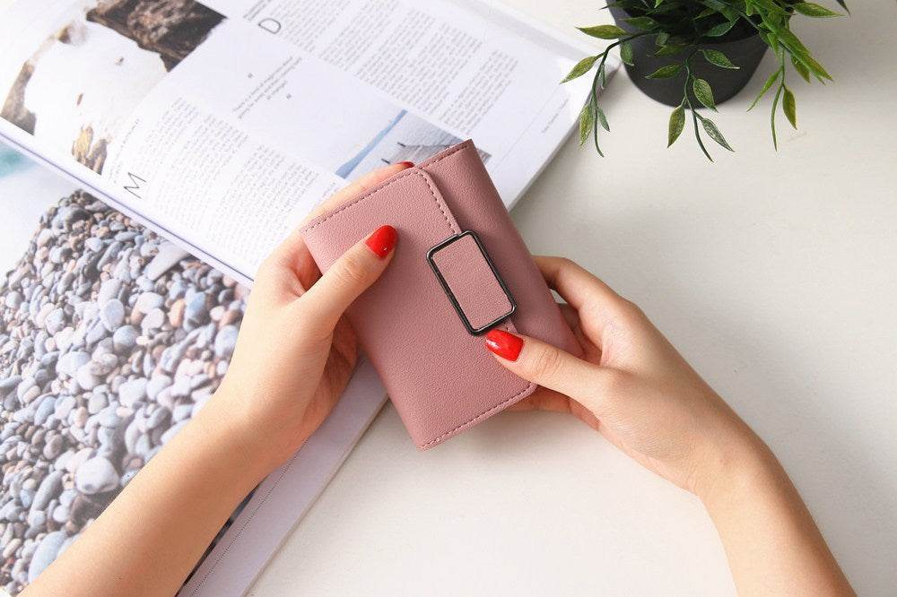 Women's Short And Simple Plaid Fashion Wallet - MYLUXURY LANE ENTERPRISE