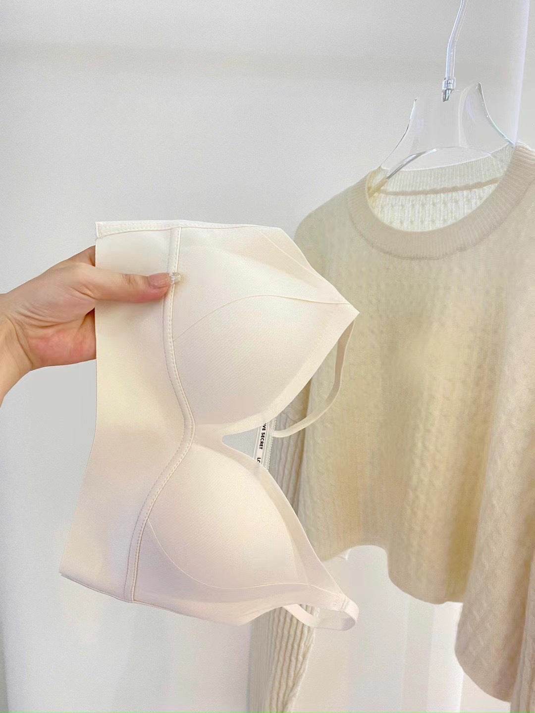 No Steel Ring Triangle Cup Bra - MYLUXURY LANE ENTERPRISE