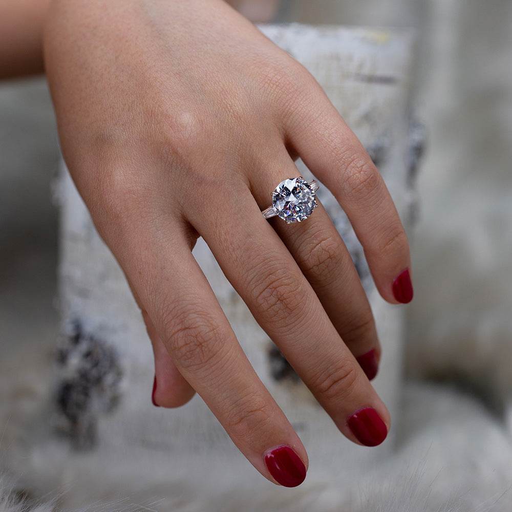 Creative Fashion Three Stone Diamond Women's Ring - MYLUXURY LANE ENTERPRISE