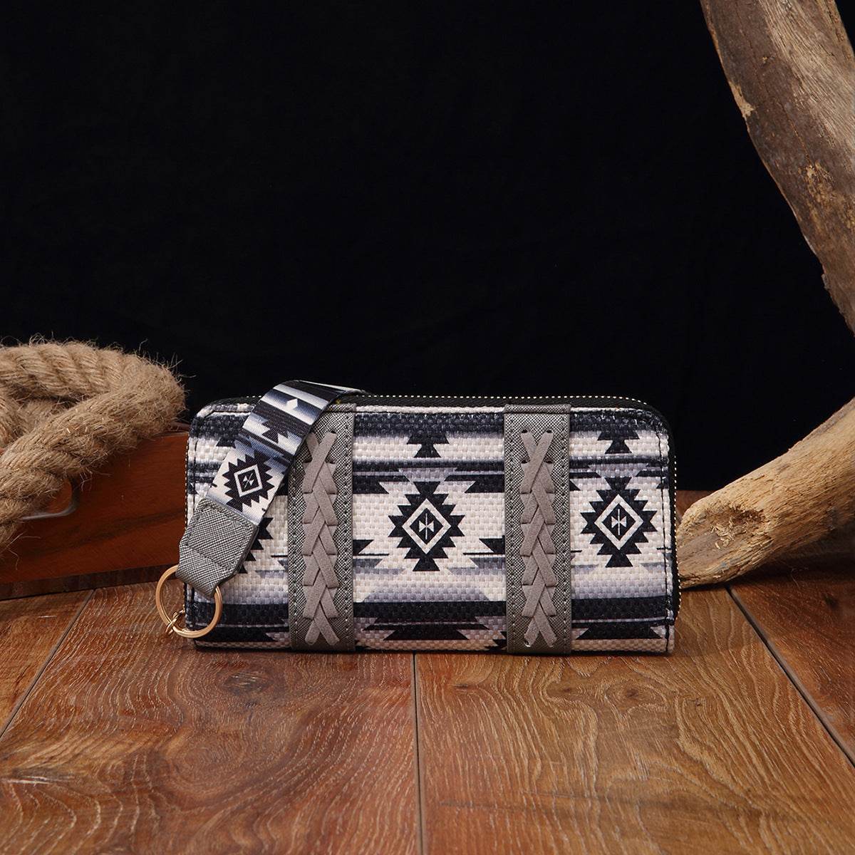 Vintage Cotton And Linen Printed Bohemian Style Lady Hand-carrying Wallet Card Holder - MYLUXURY LANE ENTERPRISE