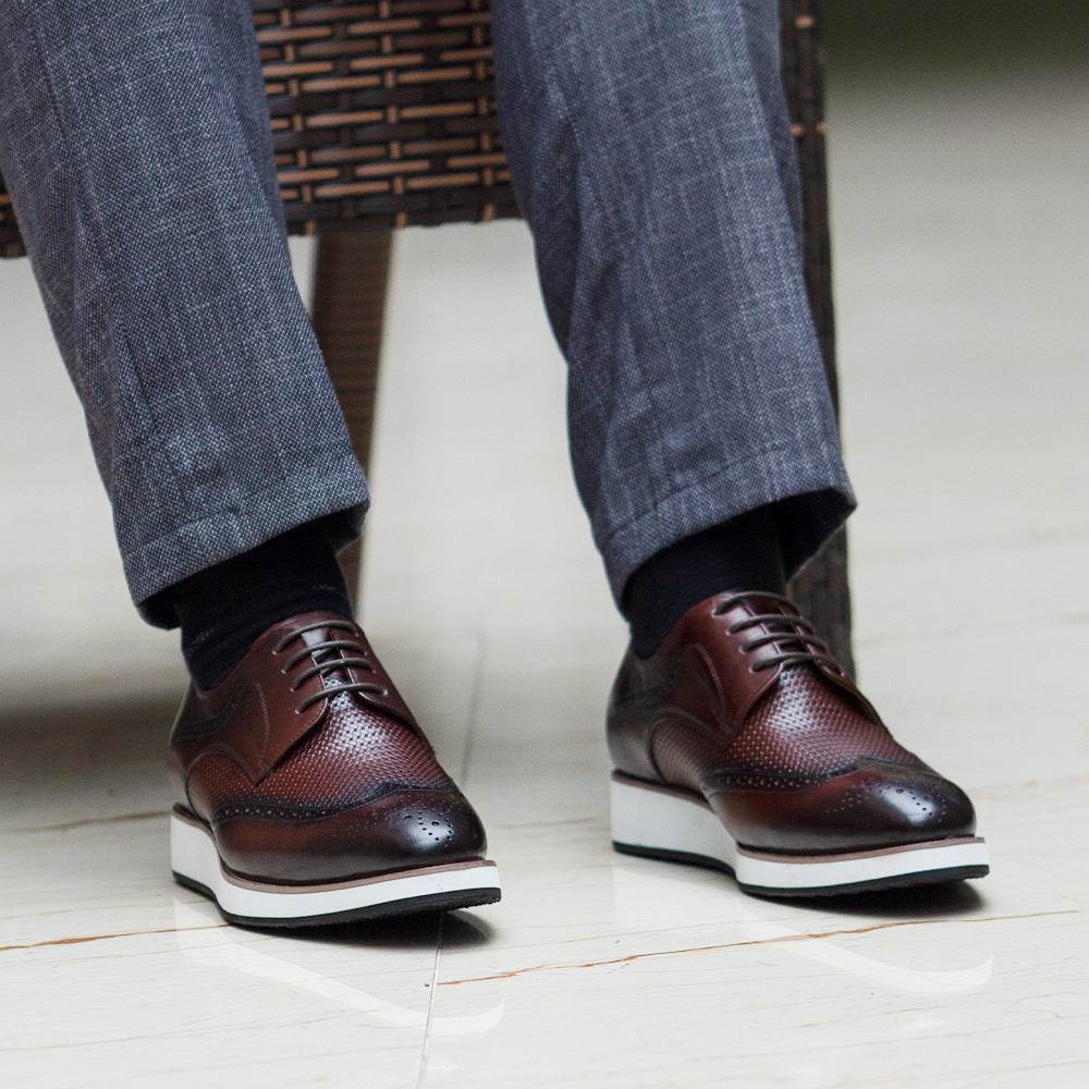 Casual Pointed Toe Derby Shoes Woven Low-top Men's Leather Shoes - MYLUXURY LANE ENTERPRISE