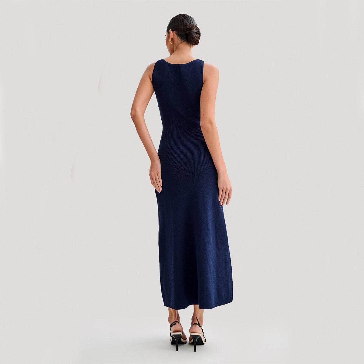 Elegant Knitted Sleeveless Dress With Single Breast Fashion Slim Round Neck Long Dresses Womens Clothing - MYLUXURY LANE ENTERPRISE