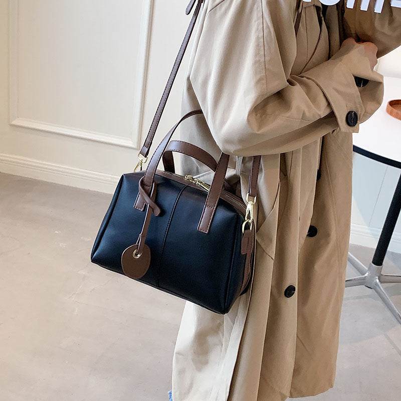 Women's Large-capacity Portable Shoulder Messenger Bag - MYLUXURY LANE ENTERPRISE