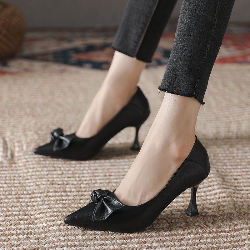 Pointed Temperament Black Soft Leather Shoes - MYLUXURY LANE ENTERPRISE
