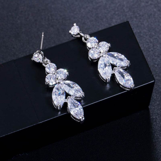 Fashion And Generous Bride Wedding Dress Accessories High-grade AAA Zircon Four-piece Set - MYLUXURY LANE ENTERPRISE