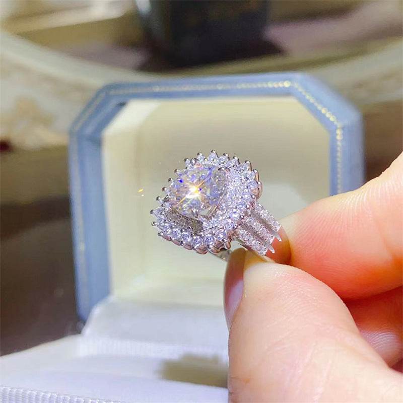 2 Karat D Color Moissanite Ring - MYLUXURY LANE ENTERPRISE