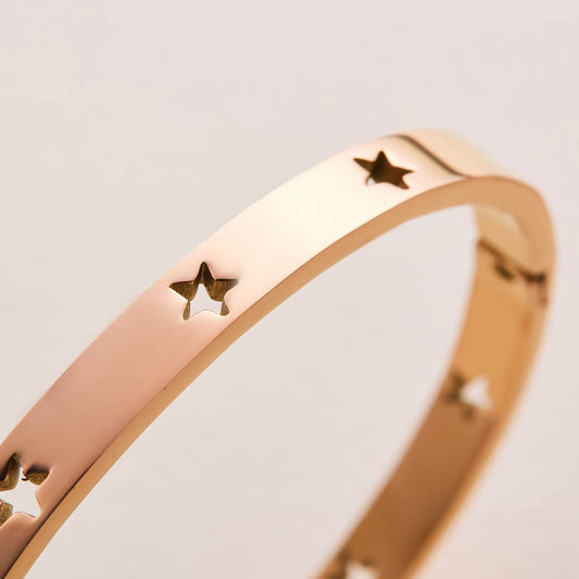 Fashion Men's And Women's Hollow Pentagram Bracelet Titanium Steel - MYLUXURY LANE ENTERPRISE