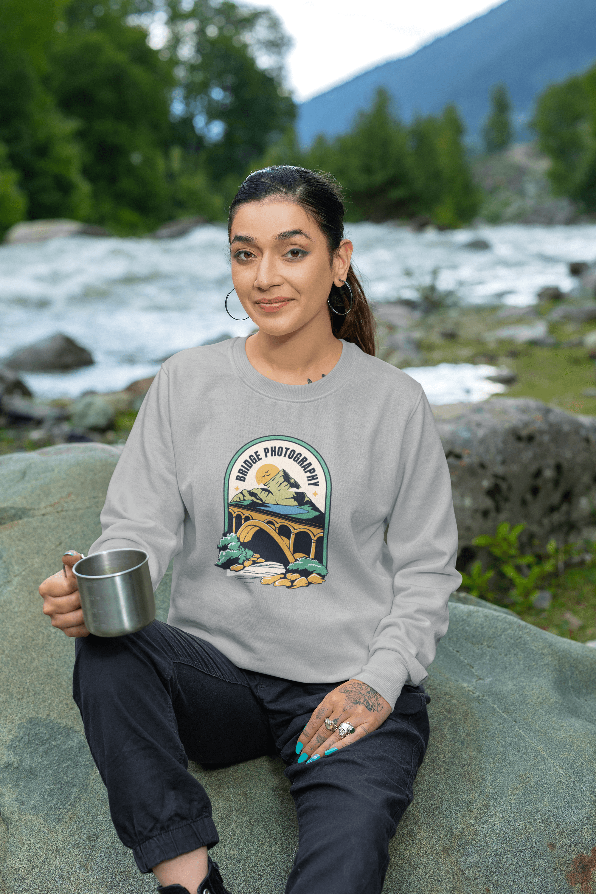 Bridge Photography Sweatshirt - MYLUXURY LANE ENTERPRISE
