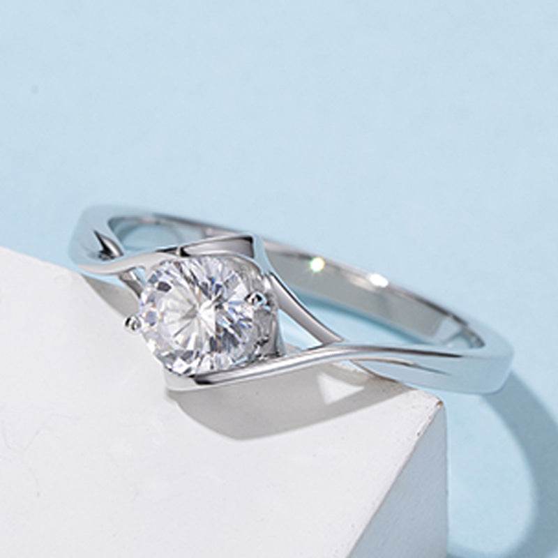 Fashionable Simple 0.5 Carat Moissanite Ring - MYLUXURY LANE ENTERPRISE