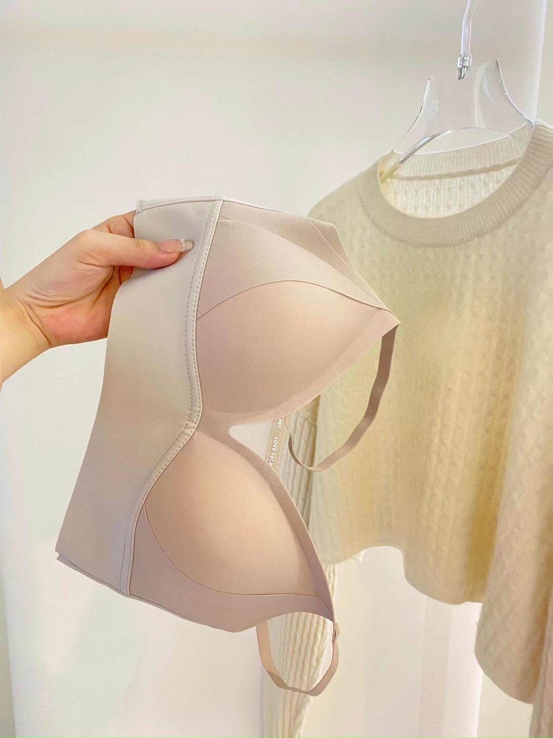 No Steel Ring Triangle Cup Bra - MYLUXURY LANE ENTERPRISE