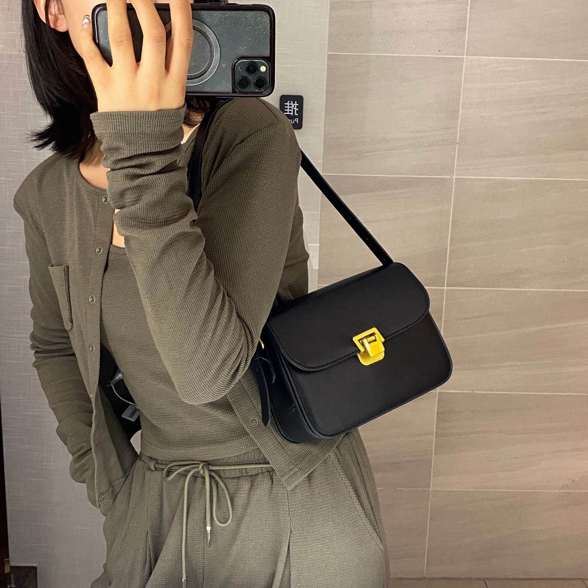 Elegant Women's Simple Messenger Bag - MYLUXURY LANE ENTERPRISE