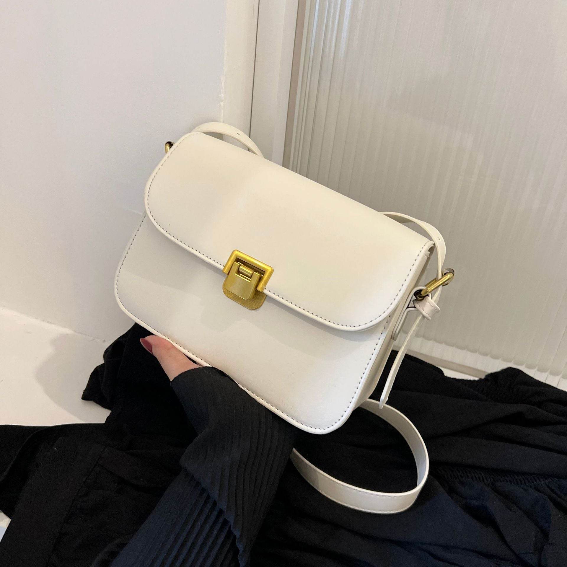 Elegant Women's Simple Messenger Bag - MYLUXURY LANE ENTERPRISE