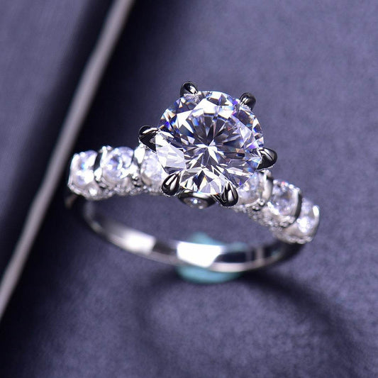 Fashion Personality Clarity Moissanite Ring - MYLUXURY LANE ENTERPRISE