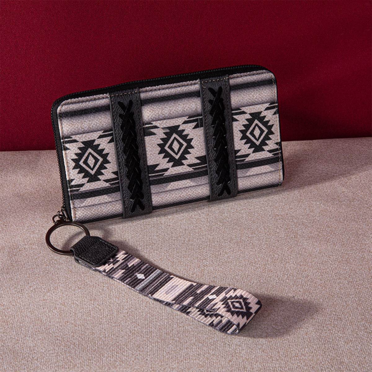 Vintage Cotton And Linen Printed Bohemian Style Lady Hand-carrying Wallet Card Holder - MYLUXURY LANE ENTERPRISE