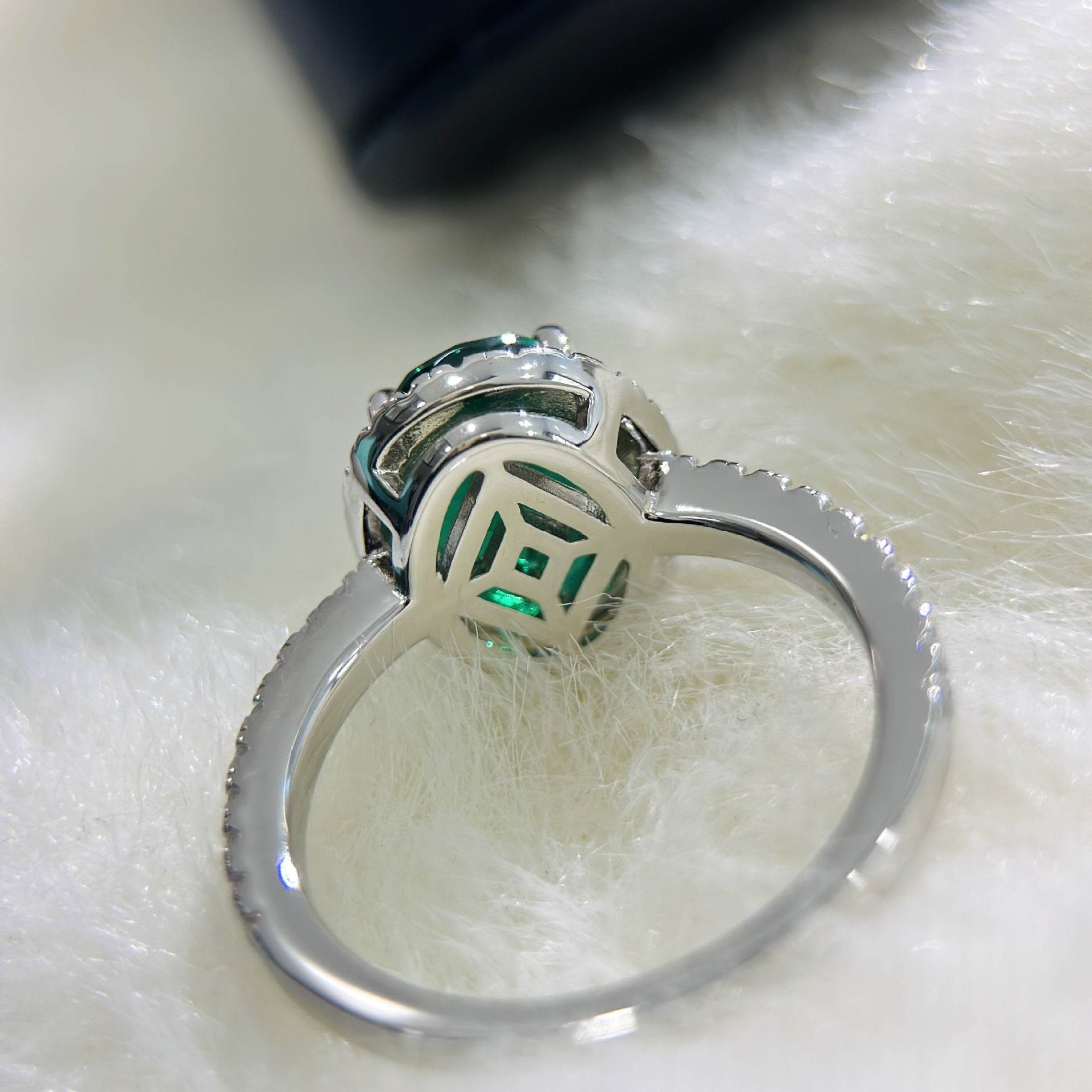 S925 Sterling Silver Big Diamond Oval Diamond Surround Row Diamond Ring 3 Karat - MYLUXURY LANE ENTERPRISE