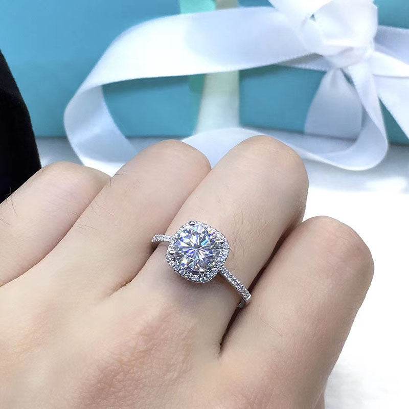 Four Claw Square Moissanite Diamond Ring - MYLUXURY LANE ENTERPRISE