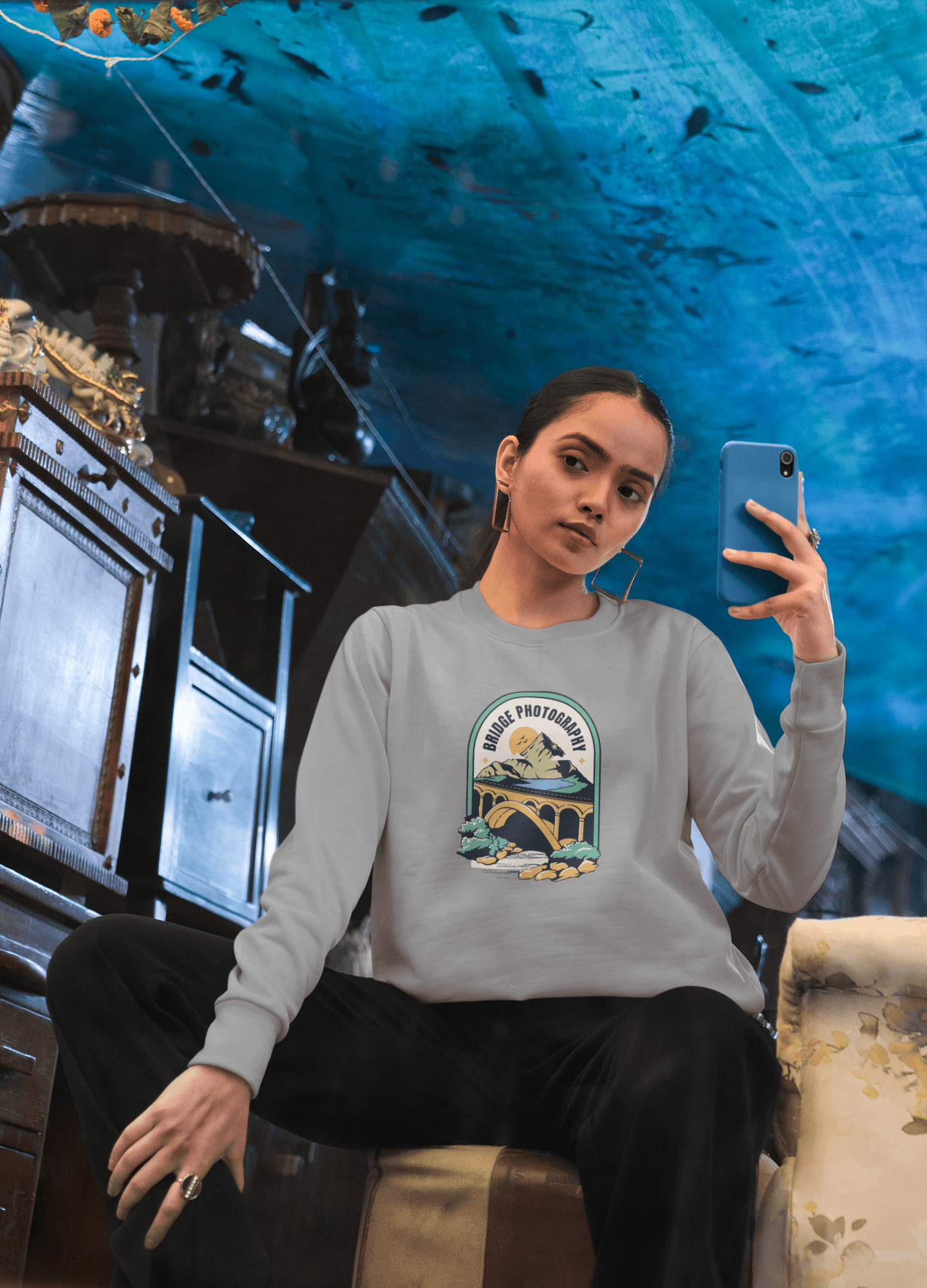 Bridge Photography Sweatshirt - MYLUXURY LANE ENTERPRISE