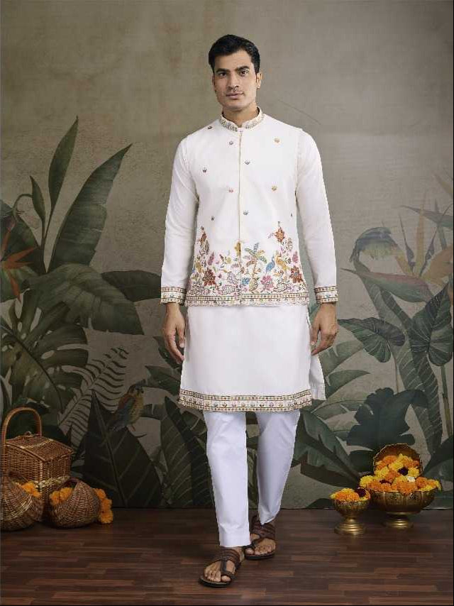 Cotton  Mens  Embroidered Kurta Pajama