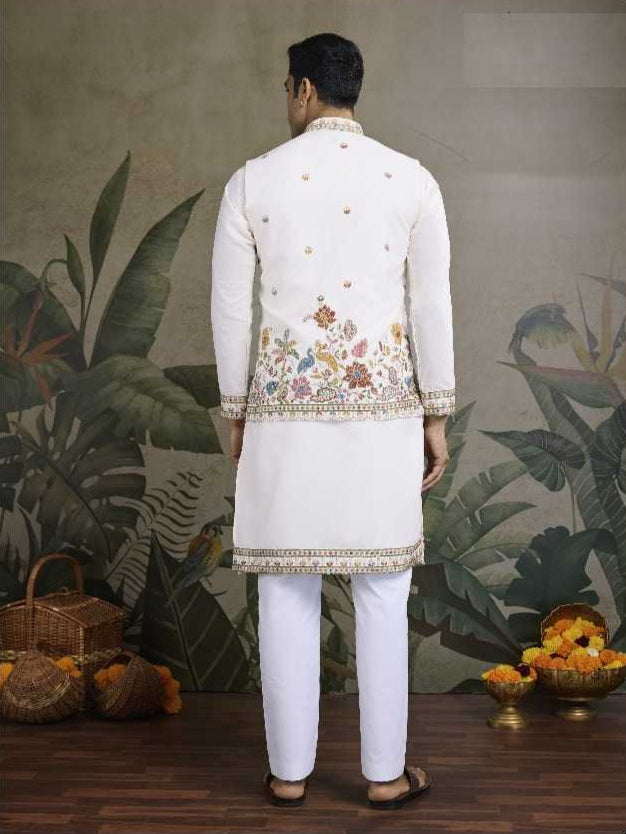 Cotton  Mens  Embroidered Kurta Pajama