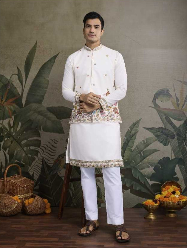 Cotton  Mens  Embroidered Kurta Pajama
