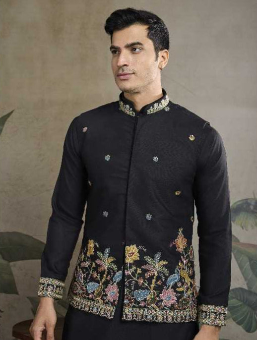 Cotton  Mens  Embroidered Kurta Pajama