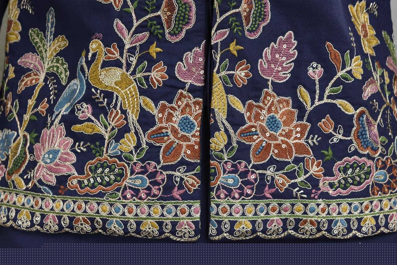 Cotton Mens Embroidered Kurta Pajama - MYLUXURY LANE ENTERPRISE