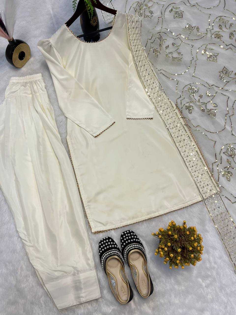 Crepe  Ladies Salwar Suits Party wear