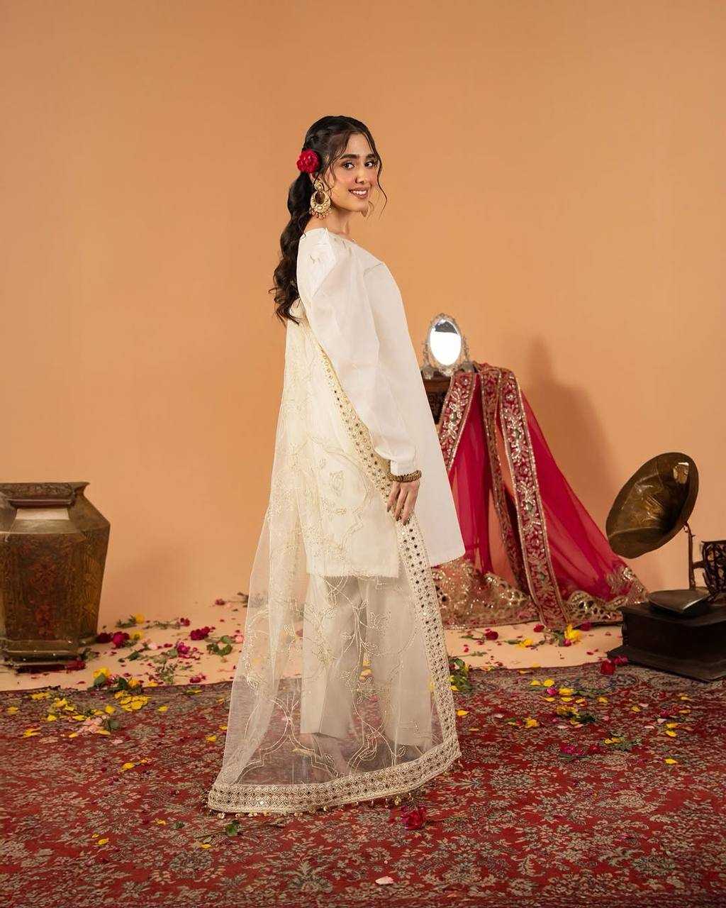 Crepe  Ladies Salwar Suits Party wear