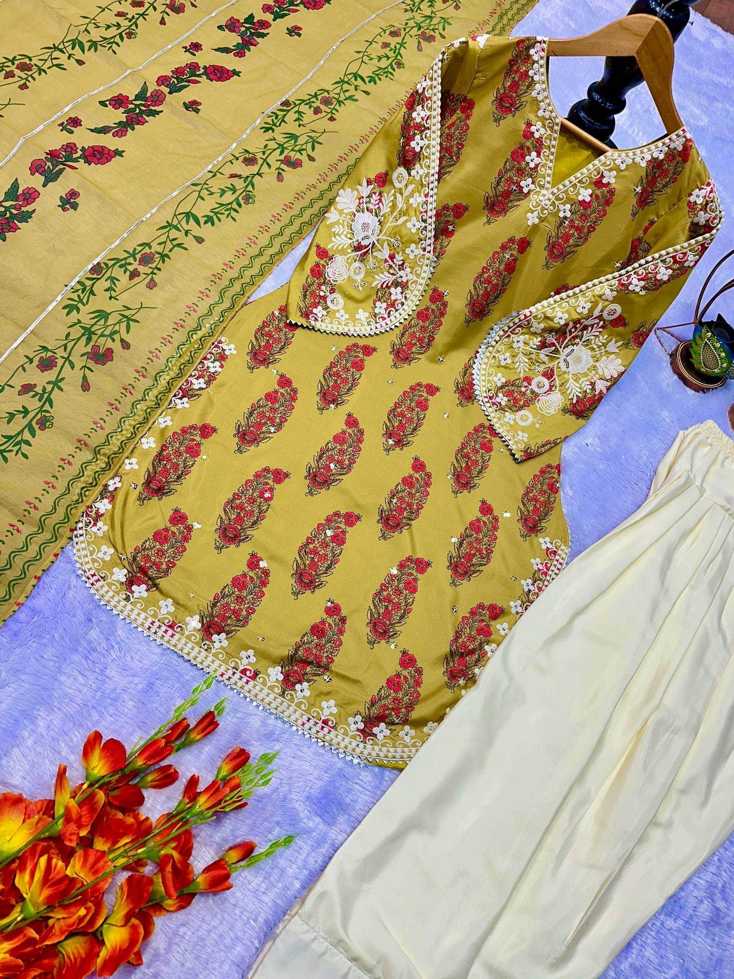 Kashmiri Printed Embroidery Suit - MYLUXURY LANE ENTERPRISE