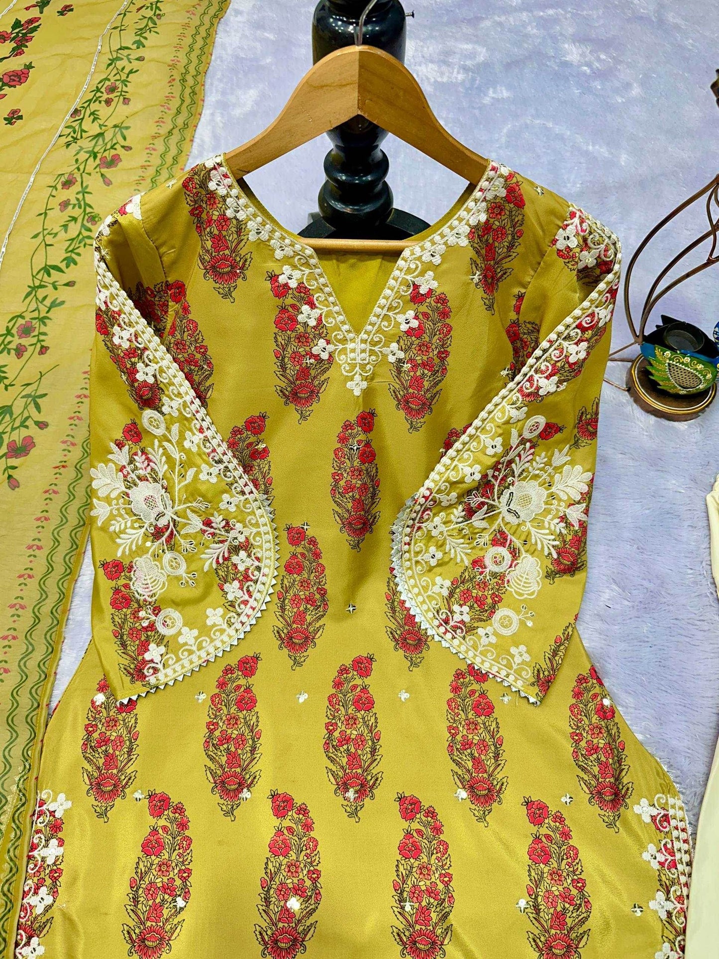 Kashmiri Printed Embroidery Suit - MYLUXURY LANE ENTERPRISE