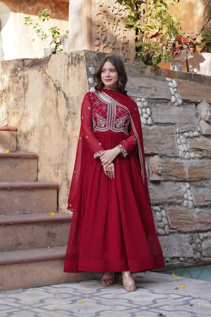 Faux Blooming  Embroidery Suit